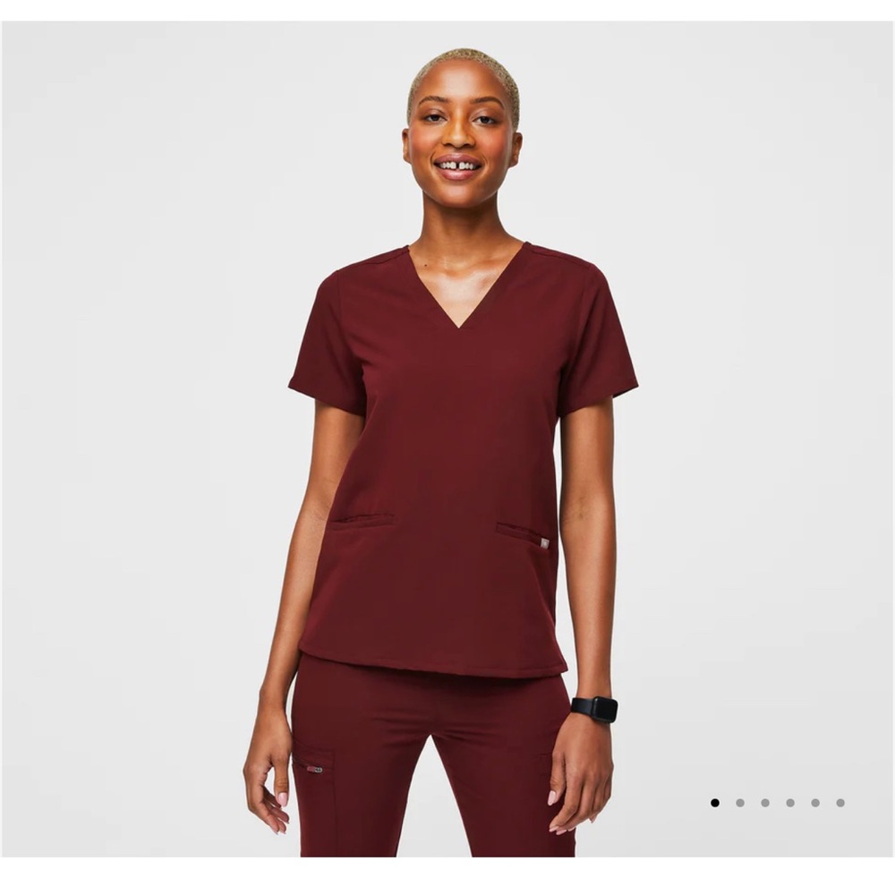 FIGS Casma scrubs top size XL color Burgundy